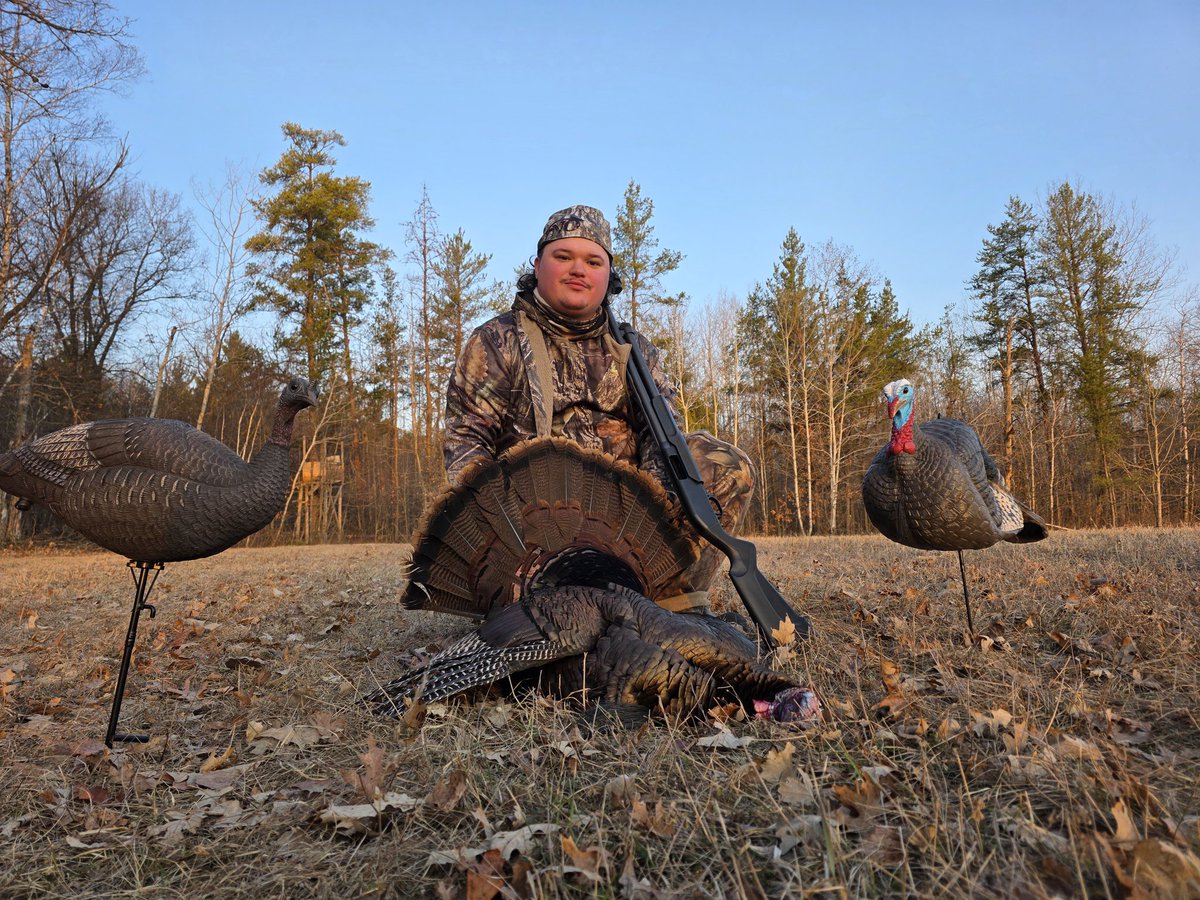 TriNorthoutdoor's tweet photo. Some photos of my turkey of this season. Hopefully, we can get another. If you want to see the video of this hunt, feel free to check it out on our youtube @trinorthoutdoors .🦃🏹
#minnesotahunting #turkeyhunting #minnesotaoutdoors #minnesotafishing #minnesotaturkey
#turkey https://t.co/1COeKnwi7p