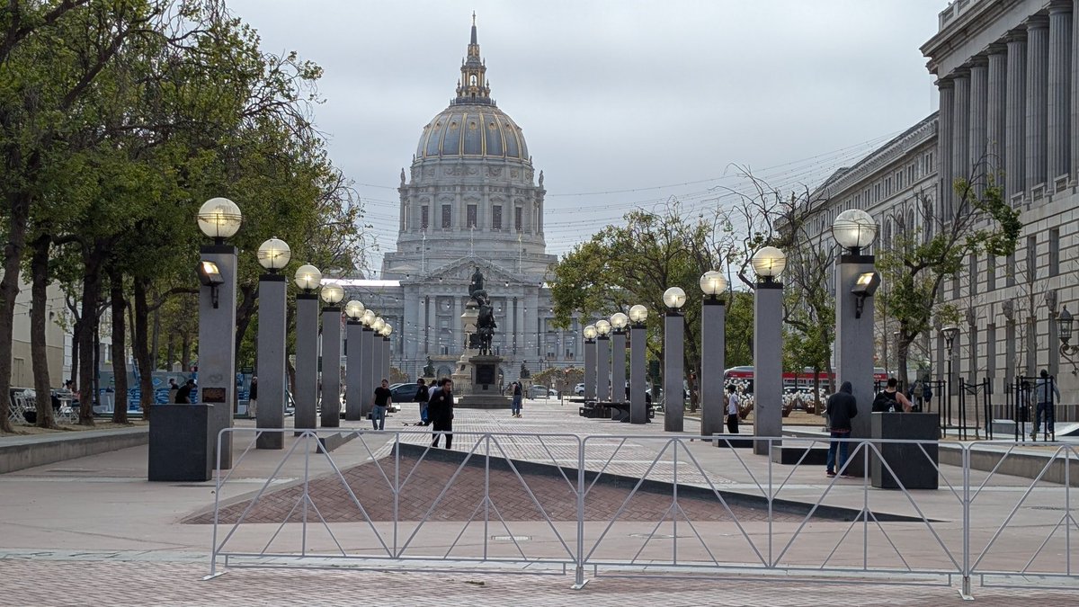 Toby Pohlen tweet media