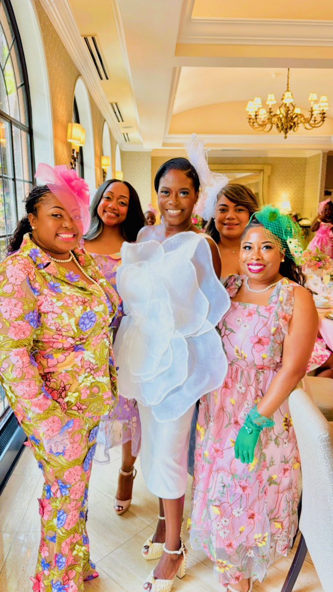 JessikaHearne's tweet image. I’m with my oh-so-gorgeous #AKA 🩷💚 #linesisters celebrating our stunning bride-to-be, Dior #AKA #Hollywood! So happy for you and Anthony—may your love story continue to bloom! #ILoveLove #SisterhoodAndLove #BridalShowerMagic #PrettyGirlsLinkUp

When’s the last time you made