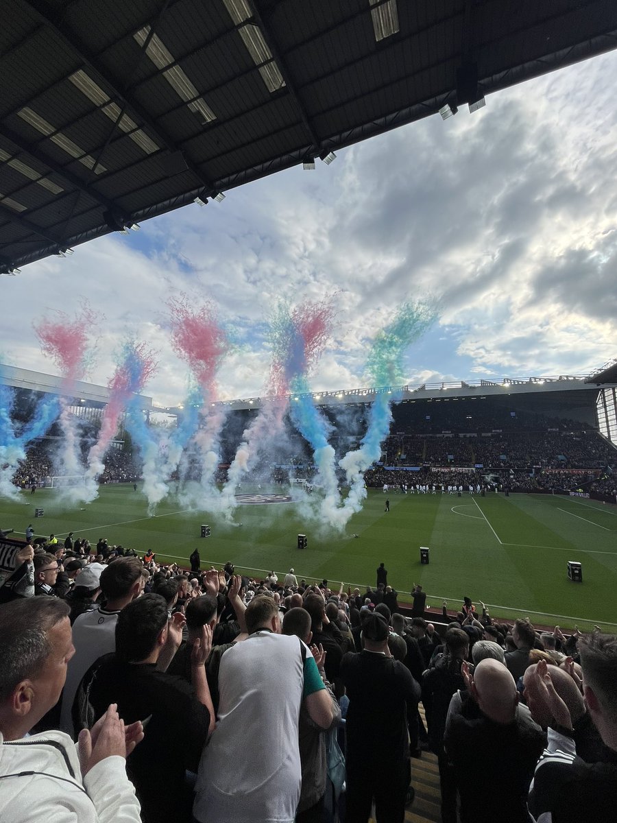danwright1999's tweet photo. Nostalgically bad performance from #NUFC to mark my 100th loyalty point. https://t.co/W2mddspIqY
