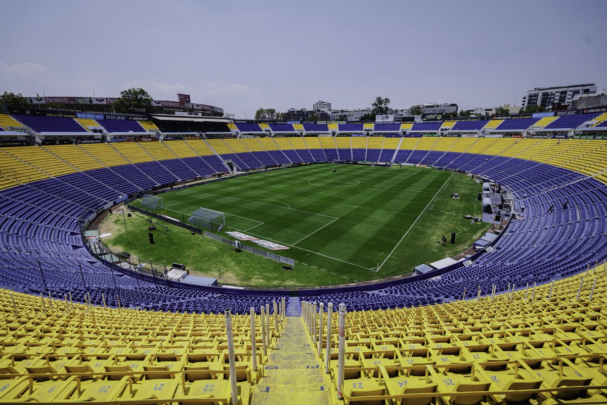 ClubAmerica's tweet photo. Estadio listo para cerrar el torneo regular. 💙💛 https://t.co/NtzKTRpaOg