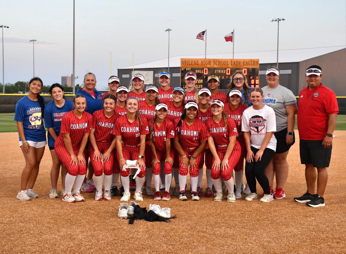 xa_hartx's tweet photo. And that’s on Texas Record Holders!! 83 consecutive wins!!! #ilovemyteam #coahoma #defendingstatechamps #3a https://t.co/wEBSO31iBY