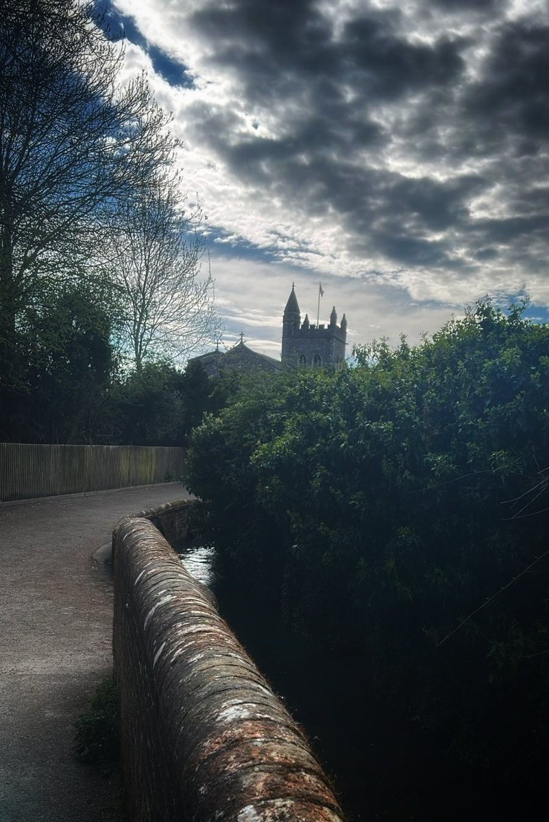 Let yourself be conquered by the wonder of the world.
#photography #England #SaturdayVibes #SaturdayMood