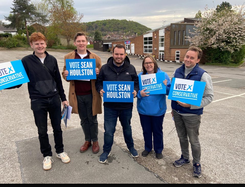 Manchester Young Conservatives (@manctories) on Twitter photo The Manchester Young Conservatives have been busy campaigning in Runcorn & Helsby for the upcoming by-election helping our brilliant candidate <a href="/SeanOAHoulston/">Sean Houlston</a> this week.
It is clear that Labour are finished here and the residents are clearly fed up!
Vote Sean on the 1st of May! The Manchester Young Conservatives have been busy campaigning in Runcorn & Helsby for the upcoming by-election helping our brilliant candidate <a href="/SeanOAHoulston/">Sean Houlston</a> this week.
It is clear that Labour are finished here and the residents are clearly fed up!
Vote Sean on the 1st of May!
