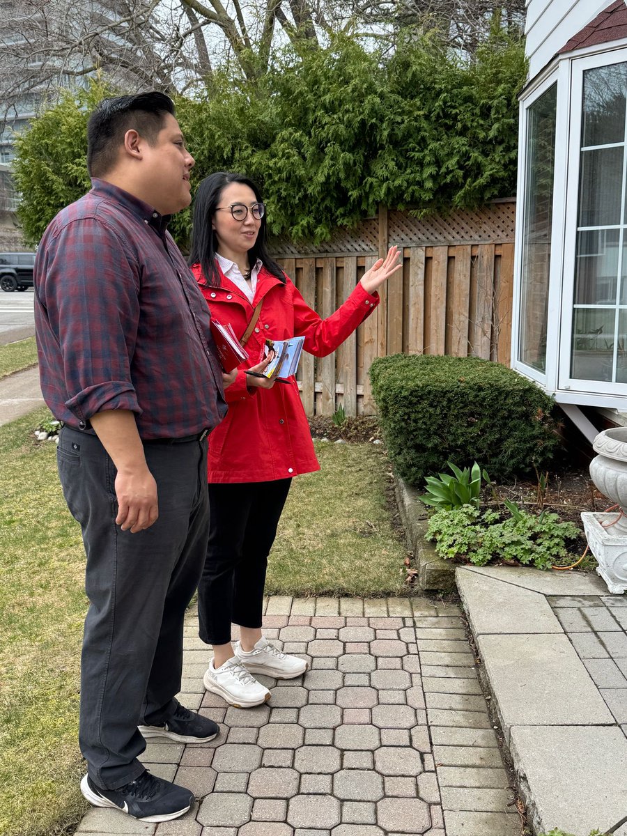 jontsao's tweet photo. Great day knocking on doors in Henry Farm with the future MP for Don Valley North @maggiechidvn wishing everyone a Happy Easter! 🐣🐰 https://t.co/hWkekxfUv0