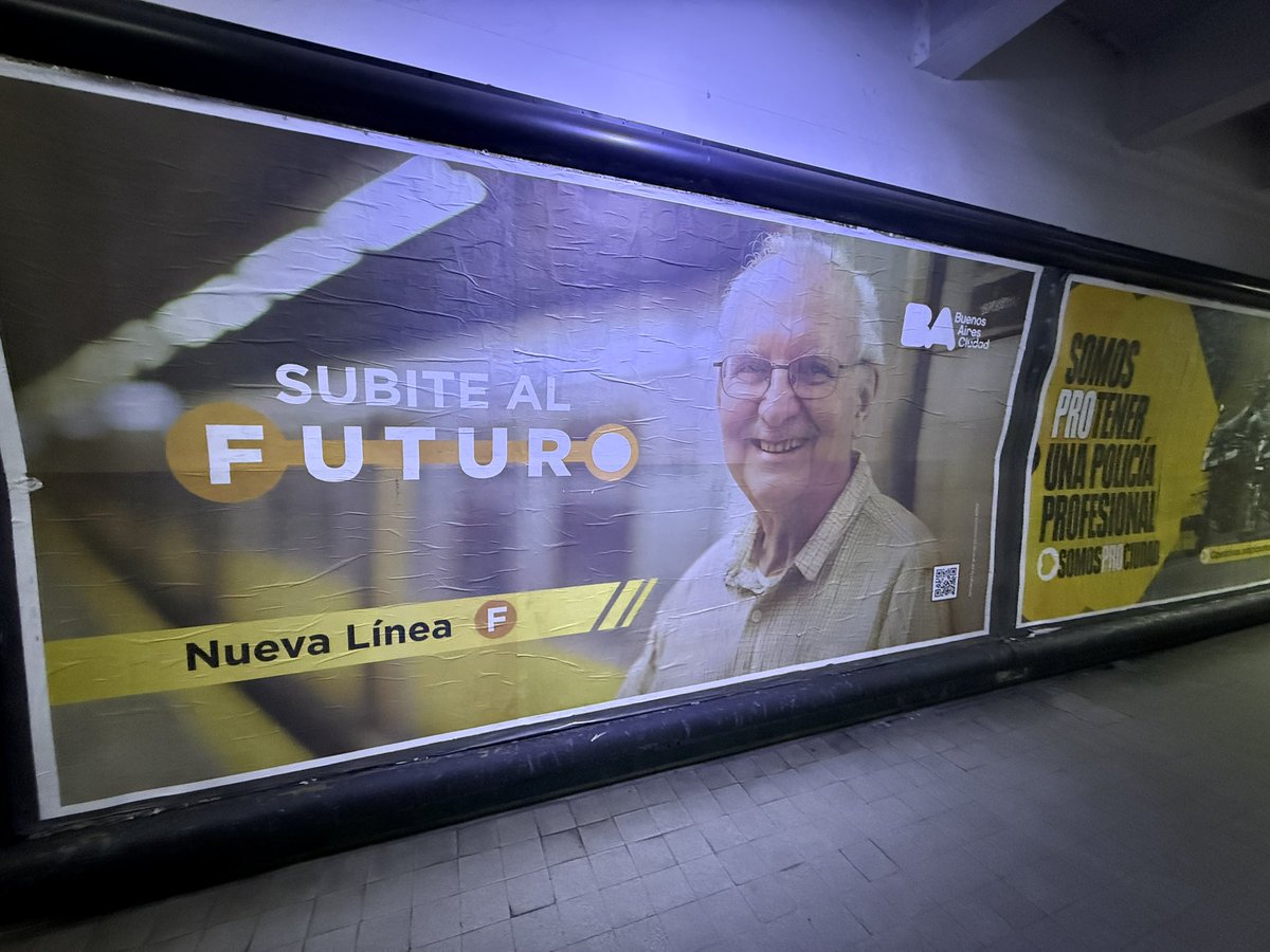 Otra vez la campaña en la ciudad la pagamos todos. 
La línea F, que no es real, solo existe en la cabeza de <a href="/jorgemacri/">Jorge Macri</a>, y al lado un cartel del PRO…
Es porno-gráfico esto

#SantoroLegislador 

Estación Malabia, pase y vea.