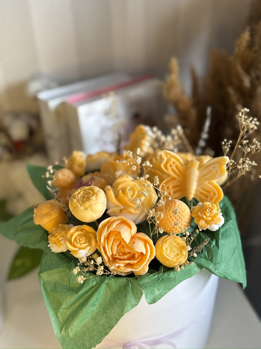 yeyucandles's tweet photo. ya birşey sorabilir miyim?? 
sizin favorinizi hangisi olurdu 🥹💐 https://t.co/p0LkzSrbh6