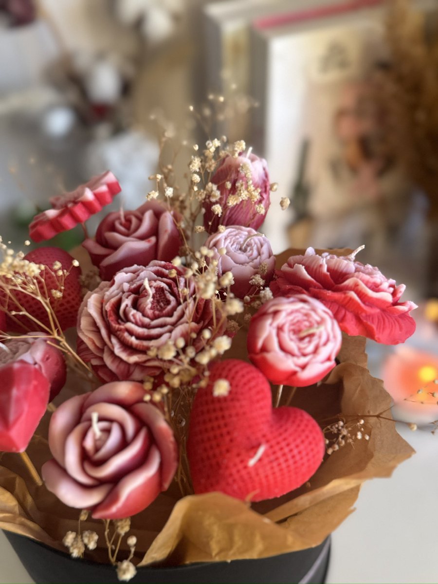 yeyucandles's tweet photo. ya birşey sorabilir miyim?? 
sizin favorinizi hangisi olurdu 🥹💐 https://t.co/p0LkzSrbh6