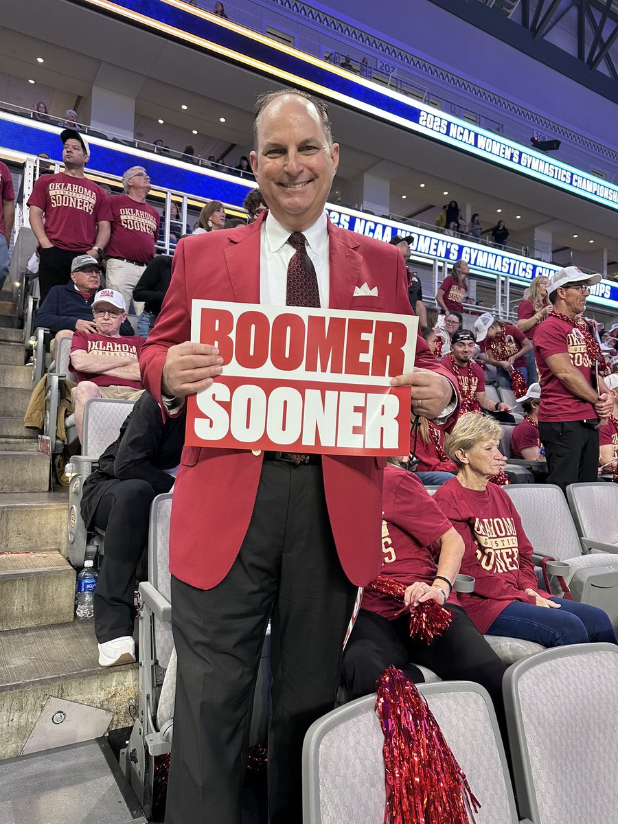 OUFortWorth's tweet image. Fort Worth is the place to be!
@soonerad in the hOUse to support the @OU_WGymnastics!