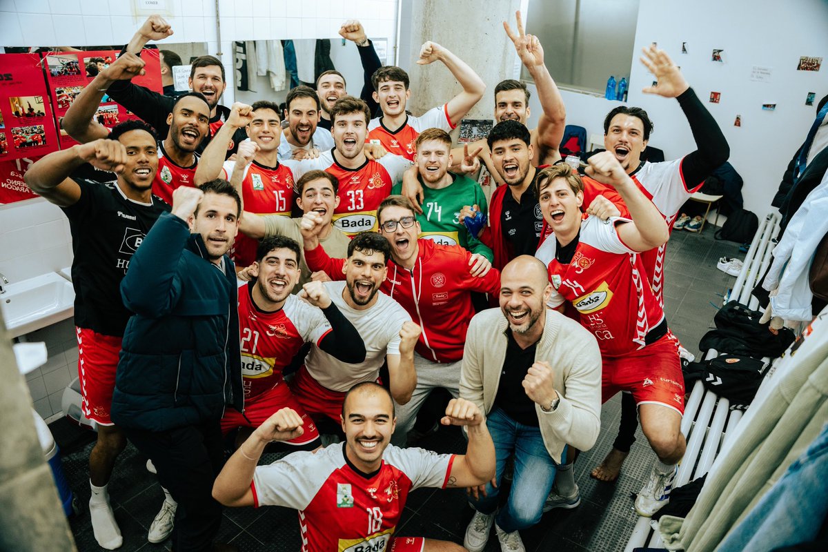 🙌🏽 ¡UNA NUEVA VICTORIA SE QUEDA EN CASA!➕✌🏽
¡GRACIAS PALACIO POR ACOMPAÑARNOS!❤️

#DejandoHuella 👣 #BadaHuesca #HuescaLaMagia #LigaPlenitude #ASOBAL #Balonmano #Handball