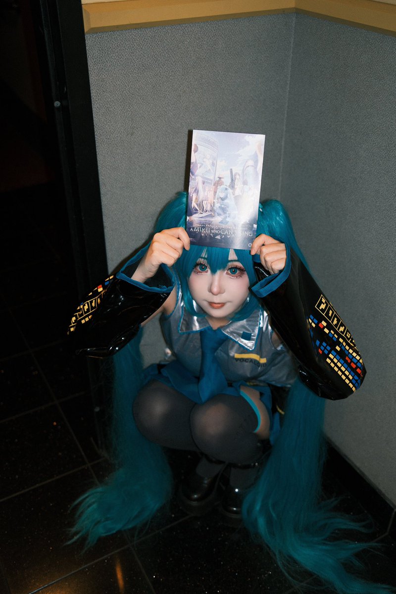 _CarolCina_'s tweet photo. I finally know which anime Hatsune Miku is from!
📸: @_Yuu_kira_ 

#projectsekai #hatsunemiku #pjskmovie #cosplay #pjsk https://t.co/Ng4YlDlZsG