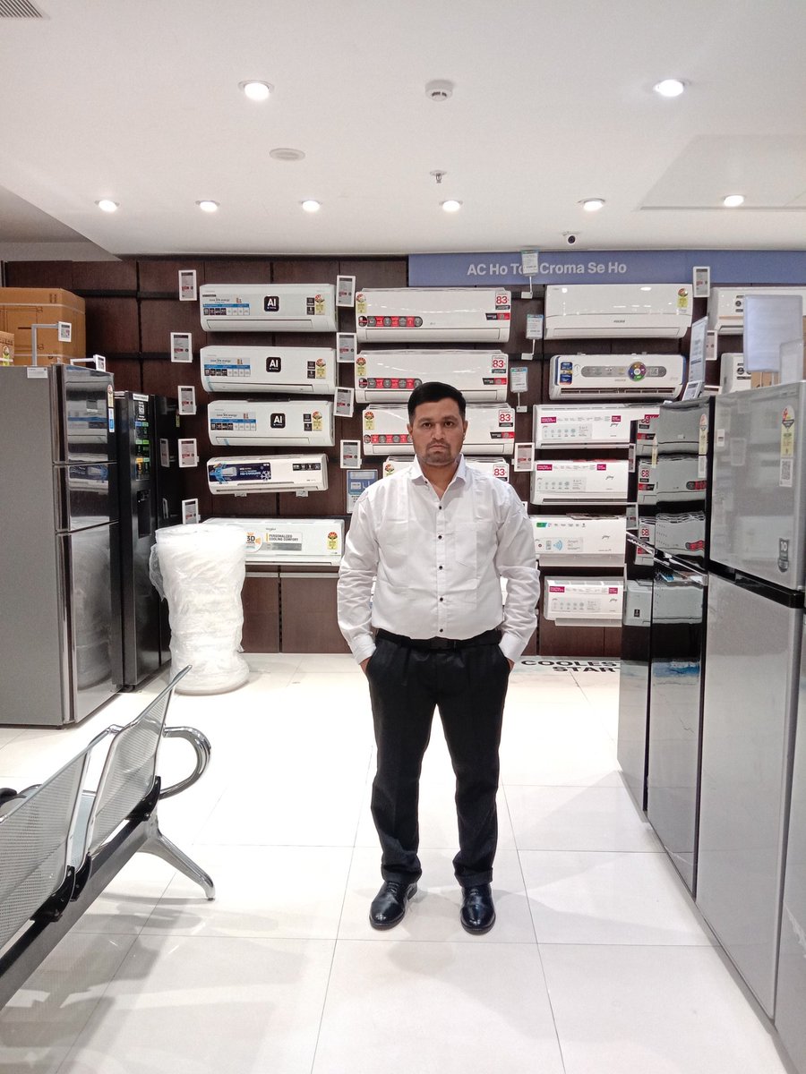 lahu_shrikant's tweet image. #NewPhotoshoot✝️
#NewCloth✝️
#NewUniform✝️
#WorkMemory✝️
Hi 👋
Please see my remaining below image.
⛪🛕🕍🕋⛩️🕌🎭🌍💡🕯️🥇✨