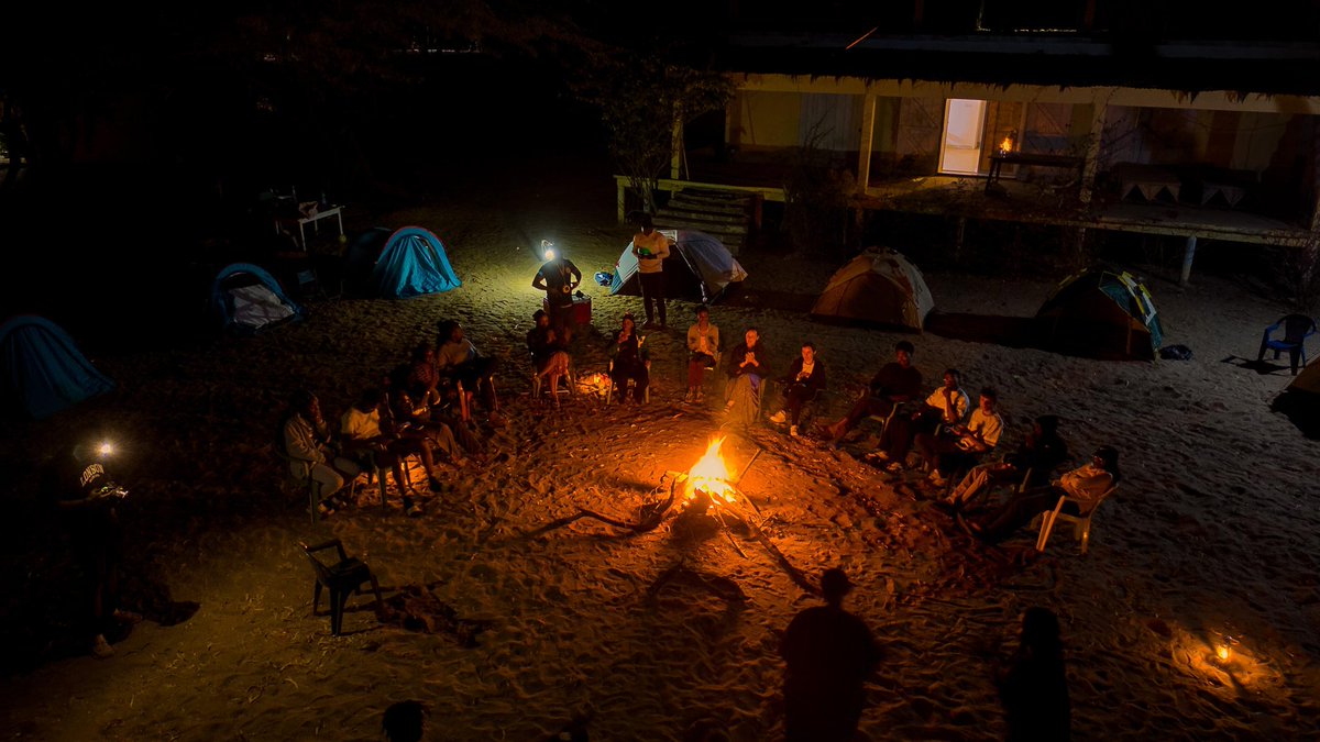 🏕 Ce week-end, nous avons passé un moment incroyable en pleine nature ! Entre visite de musée, randonnées, feux de camp, sport et rires, chaque activité a été un vrai bonheur pour tous les participants. 

 Voici quelques photos de notre aventure ! 📸✨
#tourisme #Sénégal