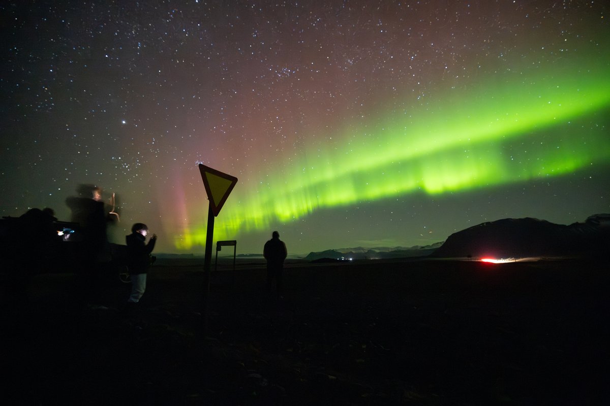 pscoper's tweet photo. 'Yield' tribute in Iceland. Thank you @PearlJam https://t.co/xndgjGVtMo