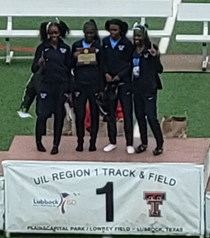 AD_DrLisa's tweet photo. What an exciting race!!
Congratulations, @ODWyattFWISD Region I-5A 4x100m Relay Champions!! Wow, just wow!
@FWISDAthletics
@FortWorthISD
#UILStatequalifiers
#AustinBound https://t.co/rWWuHjA9Zt