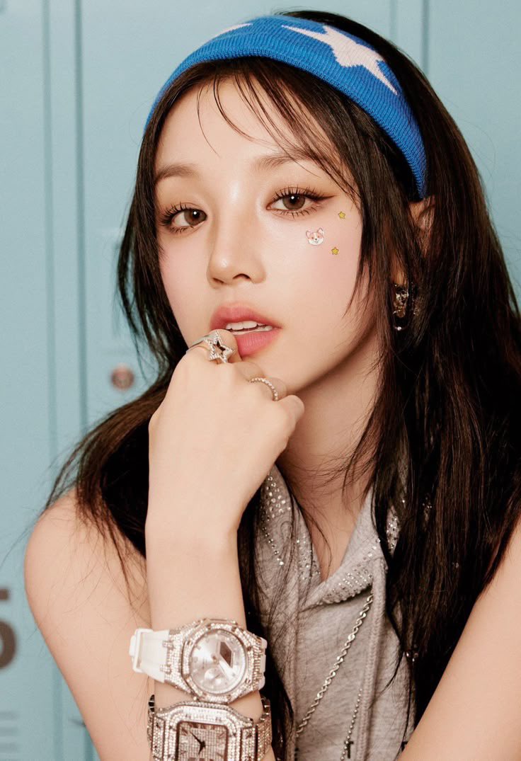 npomvtt's tweet photo. Músicas em que Song Yuqi está creditada, uma thread de apreciação; https://t.co/8t7rMFlE5G