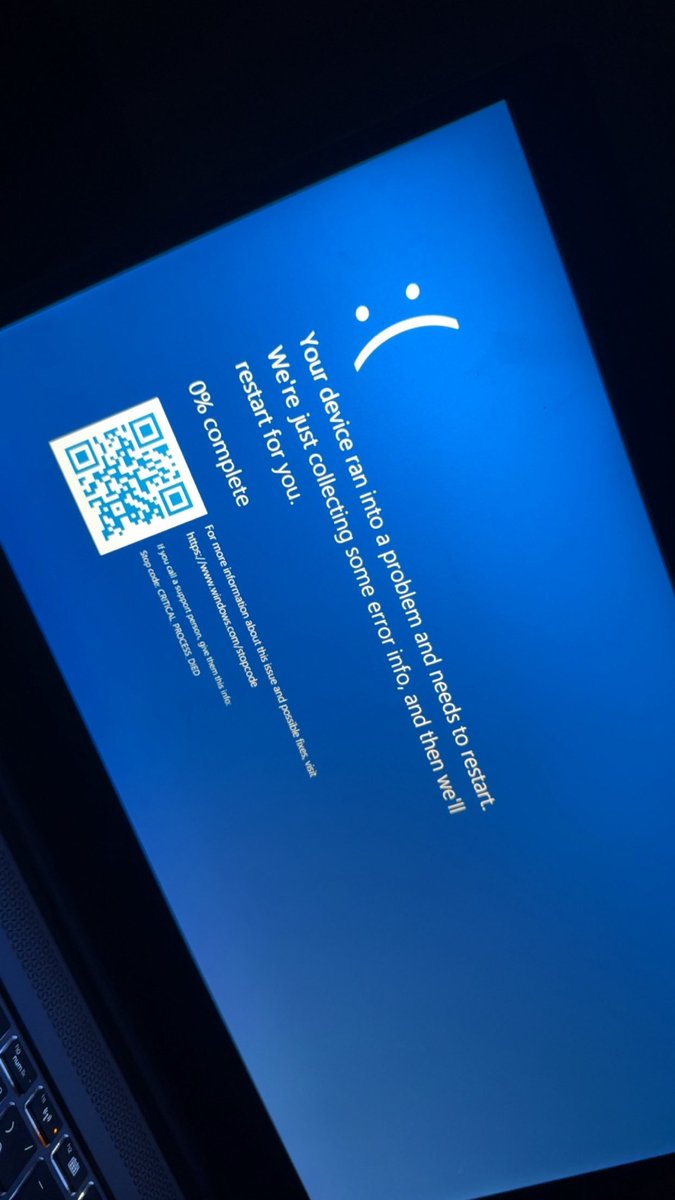 WARNING: Usifanye Hii Windows 11 Update — Itakuharibia Laptop Yako Usiku Bila Huruma!

(Blue Screen, Windows Hello haifanyi kazi... lakini nimekuandalia dawa ya dakika 2!) Upo Tayarii??

Bro laptop imegoma kabisa… screen ya blue tu inawaka! 

Hii ilikua Sautii ya Moja ya mteja