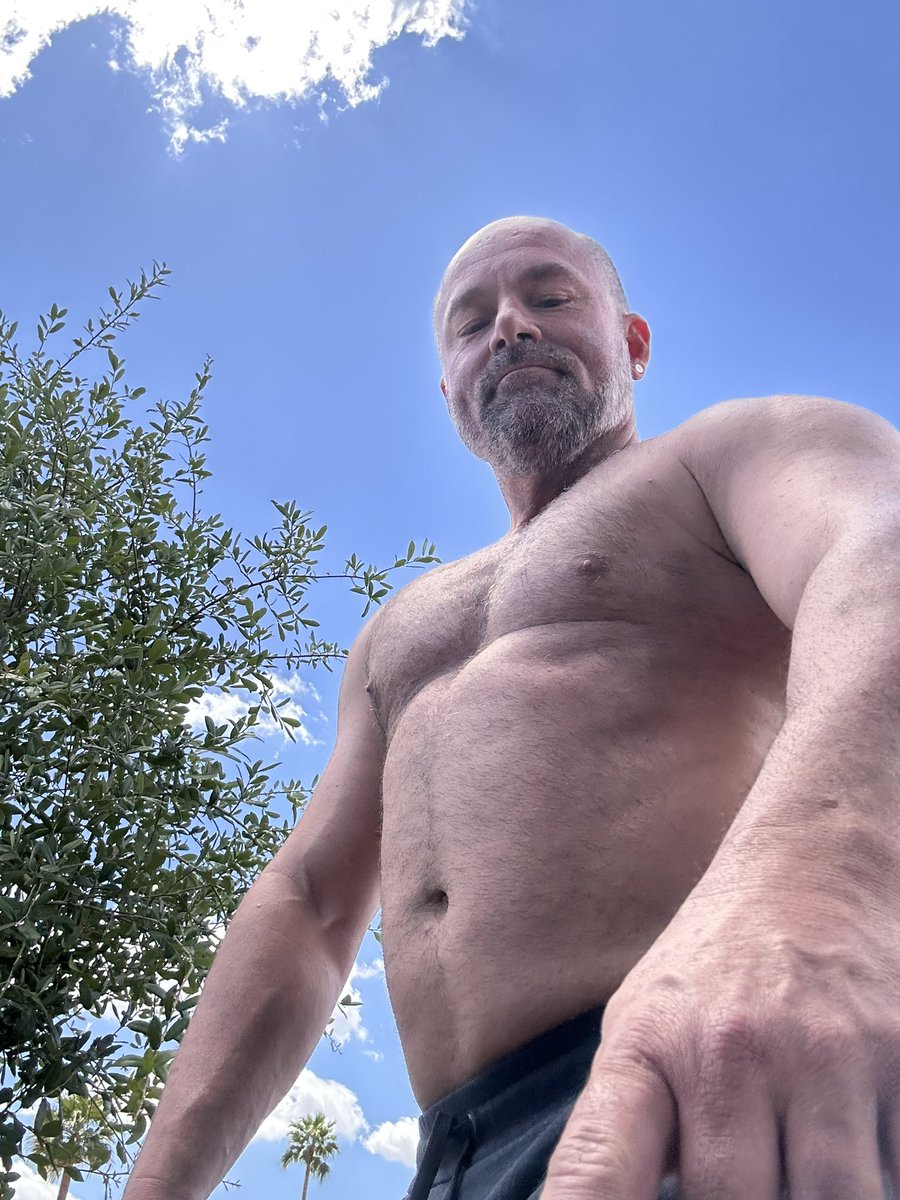 Beautiful Saturday good time for pics!! 
Don’t forget to follow me!