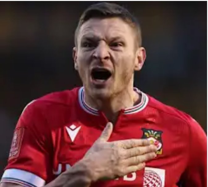 We have 3 matches to go. If the Wrexham manager wants to see fire in the belly's of the team, bring back <a href="/PMullin7/">Paul Mullin</a> #Wrexham #Wrecsam