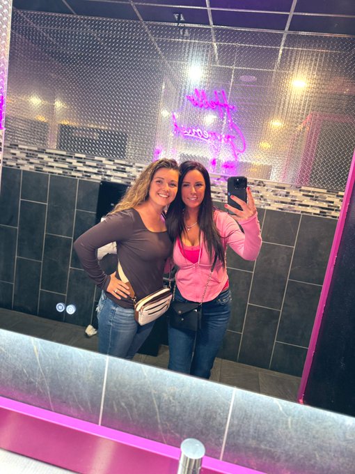 Watch Lacie May's leaked NSFW photo on TwXstars