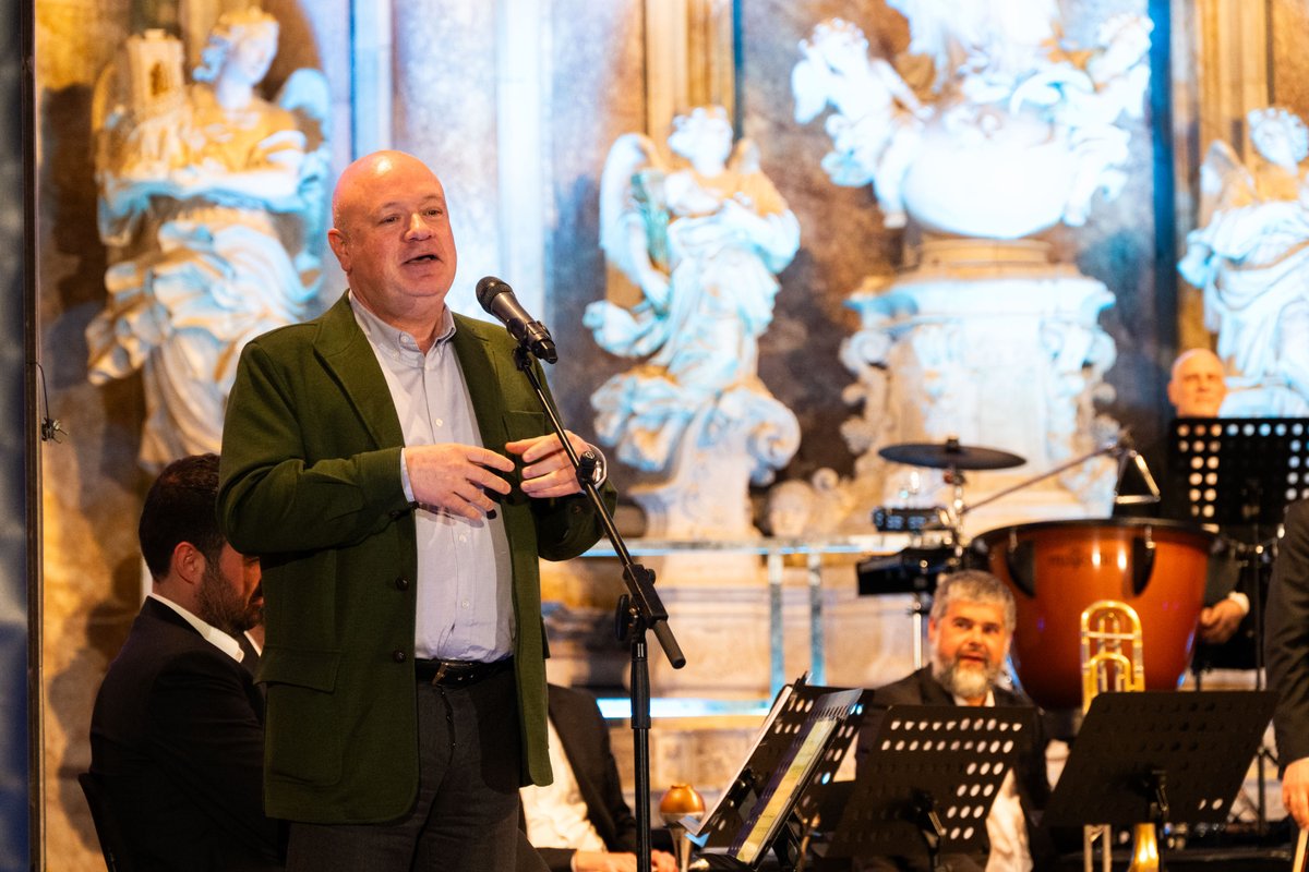 🎼 Hem tingut el privilegi de tenir a #Cerverva dos dels autors que han format part del repertori d'aquest vespre del concert "Del Modernisme de Garreta a la cobla del segle XXI" amb la <a href="/CoblaSantJordi/">Cobla Sant Jordi - Ciutat de Barcelona</a> i <a href="/MiquelMassana/">Miquel Massana</a> 

Gràcies <a href="/xpagescorella/">Xavier Pagès-Corella 🎶 ✍</a> i <a href="/guinovartalbert/">Albert Guinovart</a>