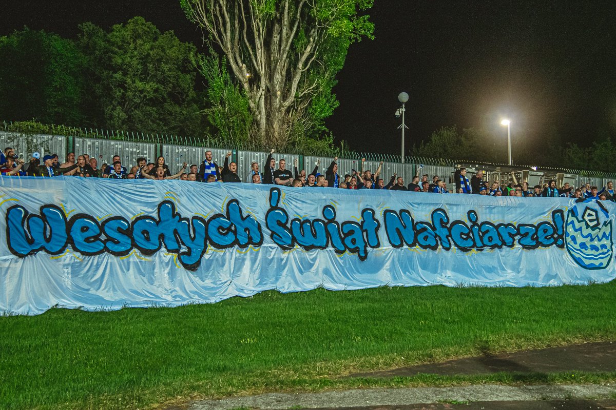 WislaPlockSA's tweet photo. Dziękujemy za wsparcie na #POLWPŁ💥📣
Wesołych Świąt Nafciarze! 🙌 https://t.co/r12NUVicHM