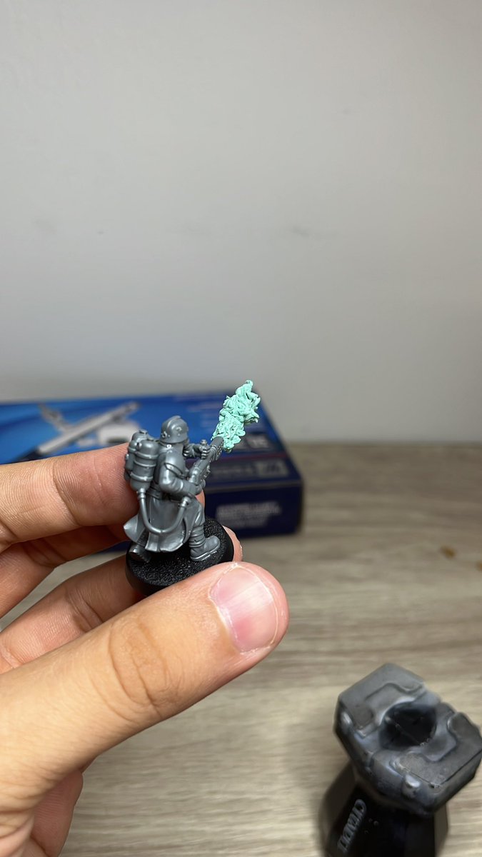 HughElMariscal's tweet photo. Well, hereβs my first ever attempt at sculpting something with green stuff.
I am quite satisfied with how the fire turned out.
But what do you guys think?
#WarhammerCommunity #warhammer40k #DeathKorpsofKrieg #Greenstuff https://t.co/Cz9R9IdvI9