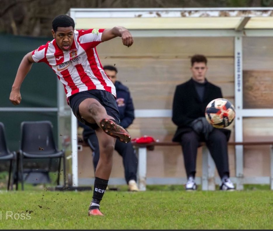 Jchang06_'s tweet image. 24/25✅
30 games ✅
First season where I haven’t visited the hospital ✅
70+ games in non league✅
First season that I’ve finished ✅
Easy to look at the negatives, but a successful season in my eyes. Thanks to @guildfordcityfc for helping me find the love for it again ❤️
25/26⏳