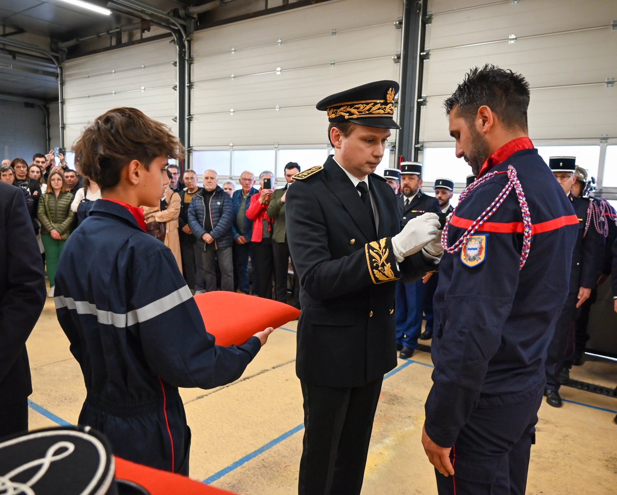 Sdis_87's tweet photo. #PassationDeCommandement du centre d’incendie et de secours de #SaintLeonardDeNoblat 🧑🏻🚒🚒 #HauteVienne https://t.co/9zG8S6bW1K