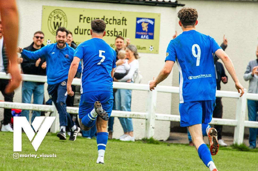 Scenes when you score a 92nd minute winner 

📸 Marley_Visuals