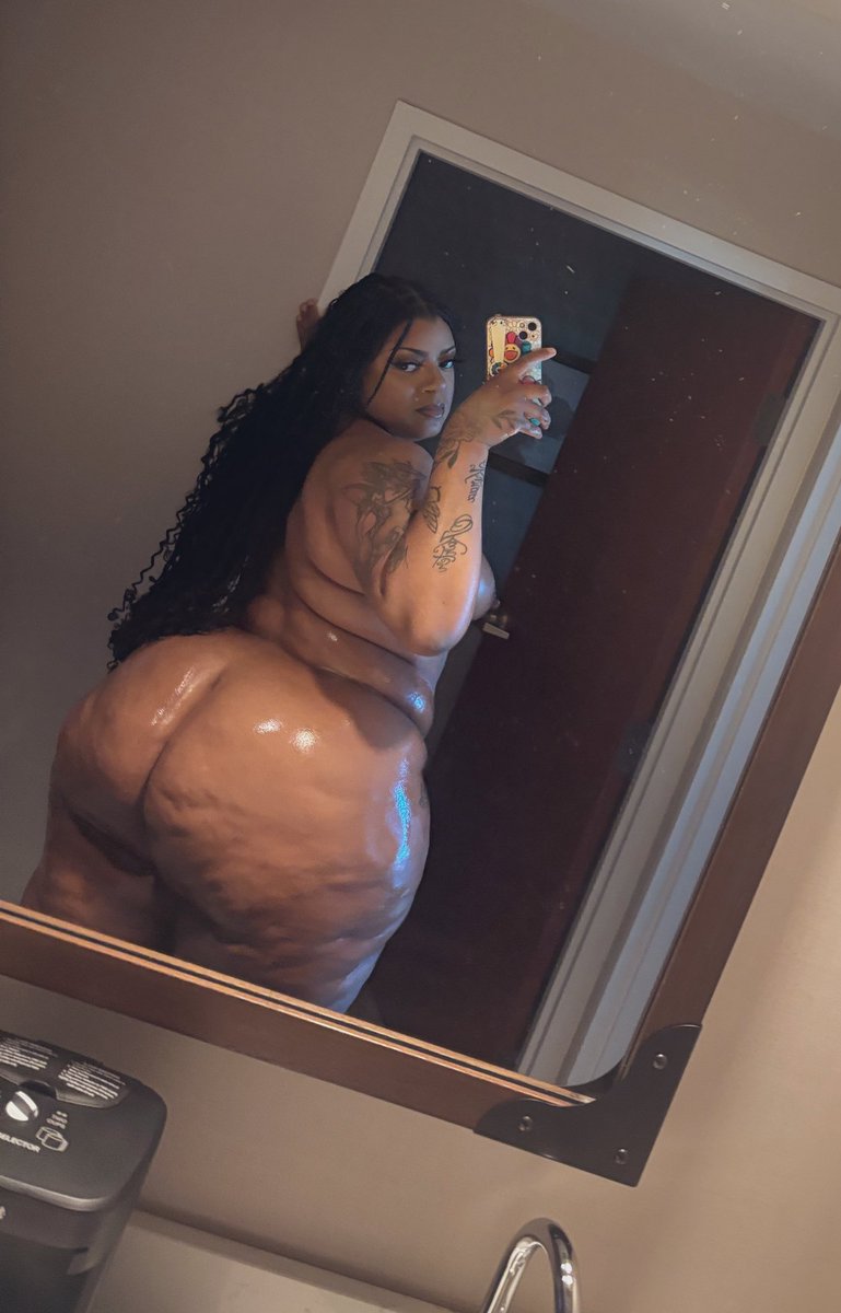 Jeniaahtheegoat_ tweet media