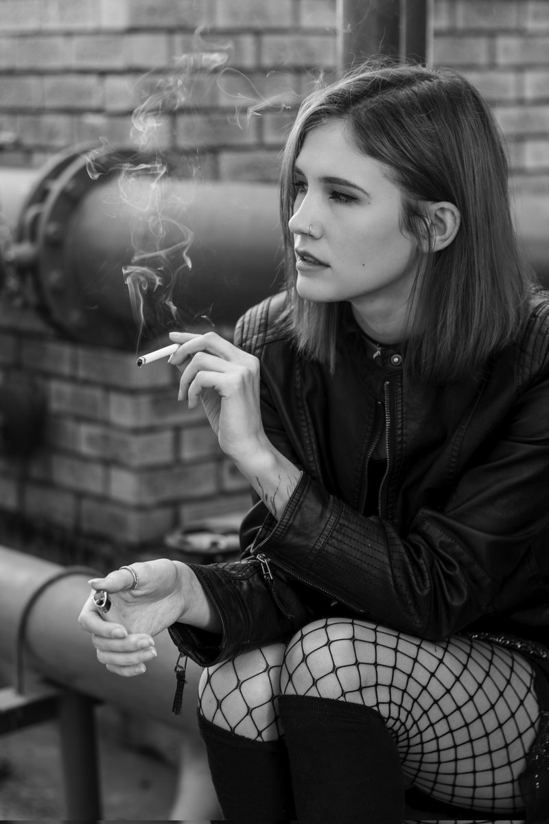 I am looking for new talent in and around Cape Town to collaborate with and update my portfolio.

Portraiture, boudoir, nude, and more. 

Pop me a DM if you're interested.

#photographer #photography #grungegirl #capetownphotographer