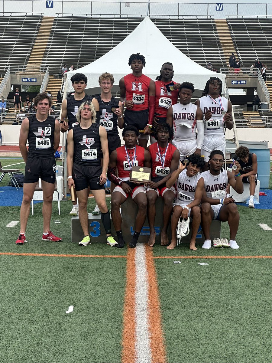 🚨 YOUR MARSHALL MAVERICKS ARE GOING TO STATE!!! 🚨

State qualifiers: 

400m dash 1st place: De’Trevyon Goudeau 

300m hurdles 2nd place: Dameon Smith Jr.

4x400m relay 1st place: Aiden Hill, Dameon Smith Jr., Jeremiah McCowan, De’Trevyon Goudeau