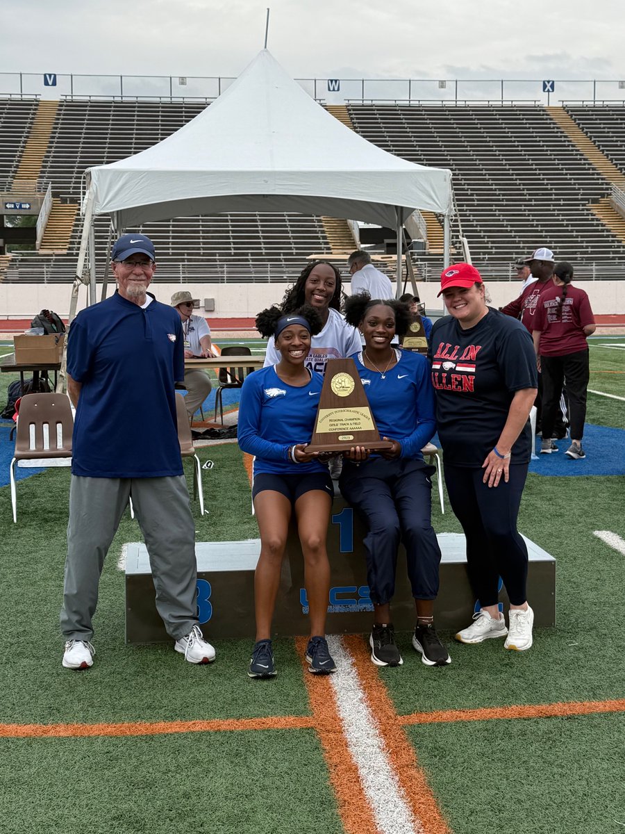 Lady Eagles Track tweet media