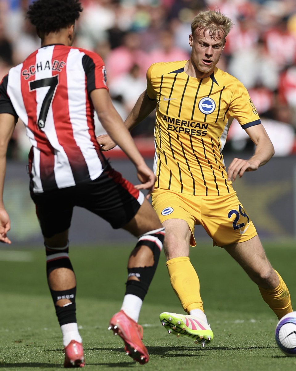 After being stretchered off at the end of today’s game, Jan Paul van Hecke was taken to hospital as a precaution but has now been discharged and is on his way back to Brighton.  

Thank you to everyone who sent us your messages of concern and support for JP. 🙏