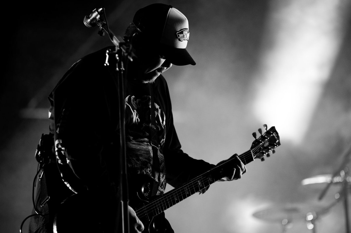 Hari ini seru banget, Avhath &amp; Kuntari 2 session di tempat yang beda. Ketawa terus dari pagi ampe malem. Pas mau pulang, dapet kabar bang ricky. Semua bengong, kaget, bingung. 

Rest easy bang ricky, your riffings gonna live forever🖤🥀