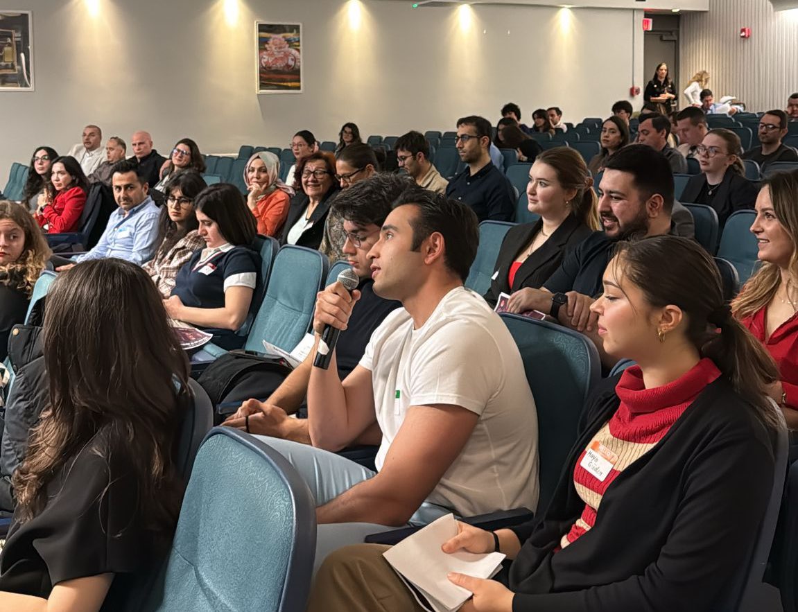 BAtaseligi's tweet photo. Türk öğrenci derneklerimizle iş birliğiyle düzenlediğimiz Boston Talks etkinliğimiz farklı konuşmacıların yer aldığı panellerle devam ediyor. @NewEnglandTSA
#BostonTalks
📍Boston Üniversitesi https://t.co/RSprpDVdBZ
