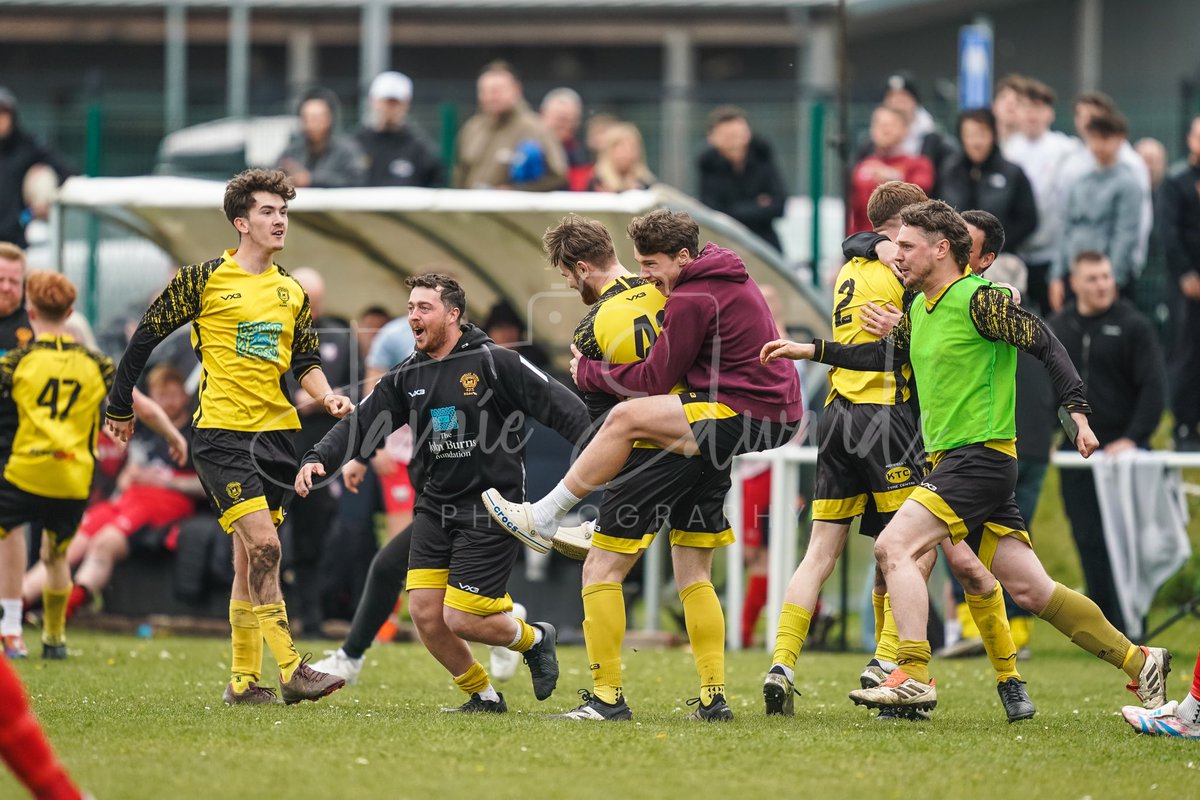 JamiePhotos_'s tweet photo. 📸 @kidtownafc defeat @llangennechafc 1-0 in the Carmarthenshire AFL Rooks Trophies Senior Cup Semi-Final Replay @ @burryportafc https://t.co/LDZZkto3St