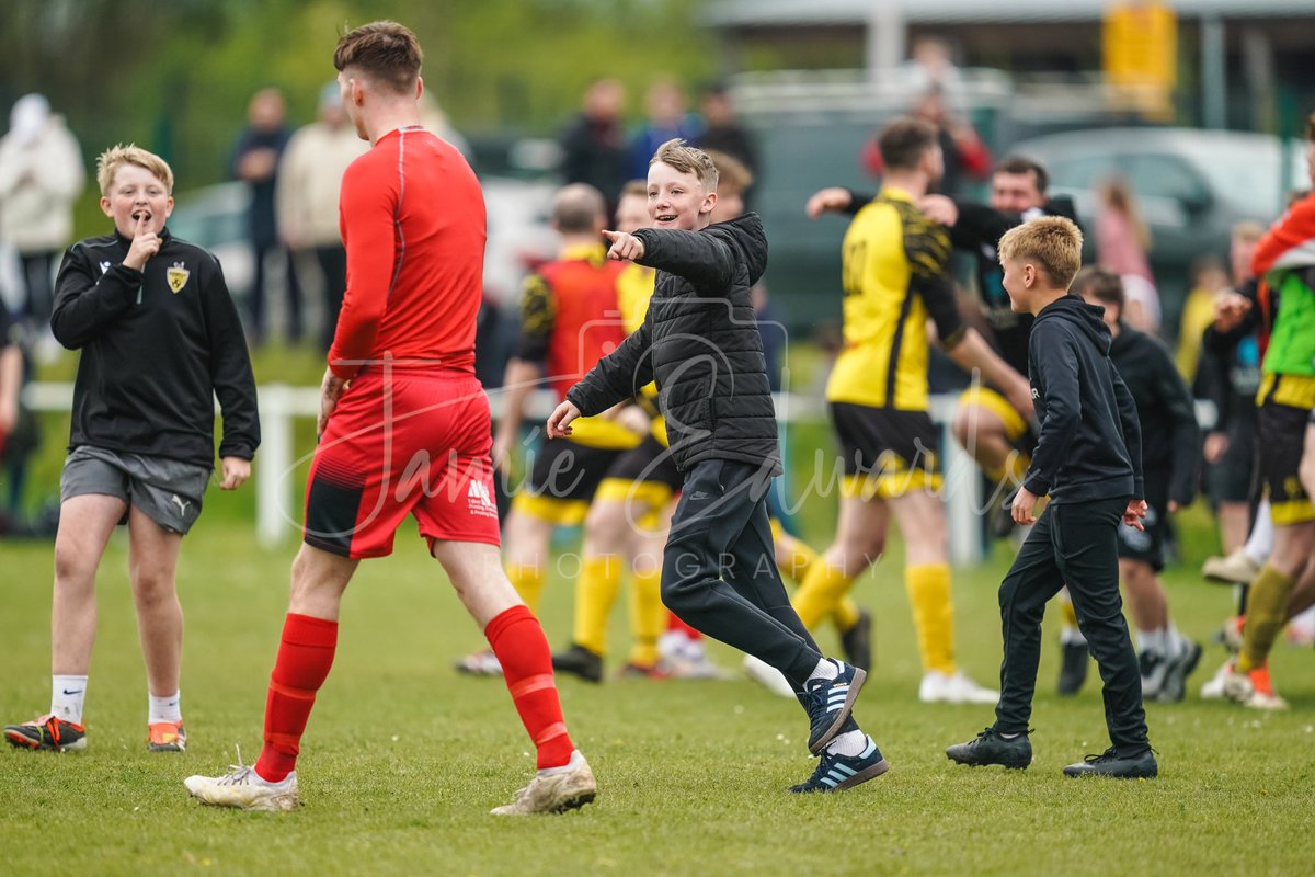 JamiePhotos_'s tweet photo. 📸 @kidtownafc defeat @llangennechafc 1-0 in the Carmarthenshire AFL Rooks Trophies Senior Cup Semi-Final Replay @ @burryportafc https://t.co/LDZZkto3St