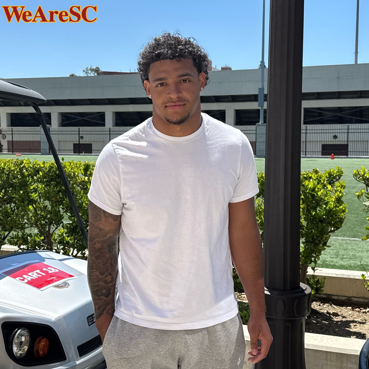 South Dakota Linebacker Gary Bryant on his USC Official Visit this Weekend ✌🏼

on3.com/boards/threads… via <a href="/On3USC/">WeAreSC</a>