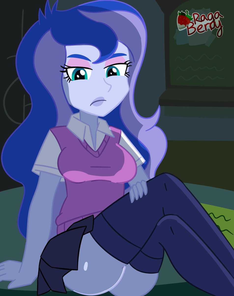 RagaBerry's tweet photo. You should count yourself lucky to be alone with Luna

#mlp #mylittlepony https://t.co/hl55PgtaQw