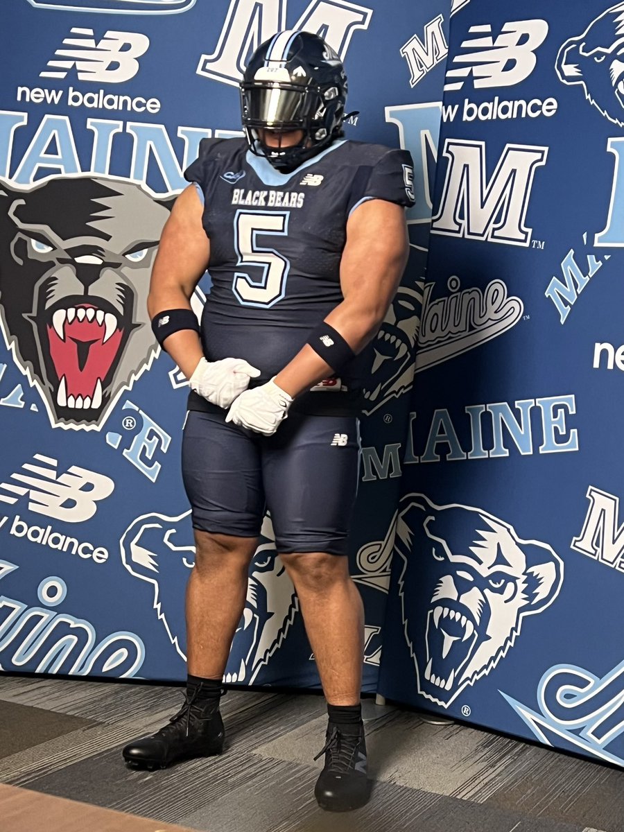 Robert Edwards (C/O 2026) (@robertedwards07) on Twitter photo Had a great time <a href="/BlackBearsFB/">Maine Football</a> today for junior day! Thank you to <a href="/Coach_AjMc/">Aj Mclaughlin</a>, <a href="/Coach_DiMeo/">Umberto Di Meo</a>, <a href="/BoudreauxJeb/">Jeb Boudreaux</a>, <a href="/CoachStevensFB/">Jordan Stevens</a>, <a href="/izaiah_92/">Izaiah Henderson</a>, and the rest of the coaching staff for talking to me throughout the day! Had a great time <a href="/BlackBearsFB/">Maine Football</a> today for junior day! Thank you to <a href="/Coach_AjMc/">Aj Mclaughlin</a>, <a href="/Coach_DiMeo/">Umberto Di Meo</a>, <a href="/BoudreauxJeb/">Jeb Boudreaux</a>, <a href="/CoachStevensFB/">Jordan Stevens</a>, <a href="/izaiah_92/">Izaiah Henderson</a>, and the rest of the coaching staff for talking to me throughout the day!