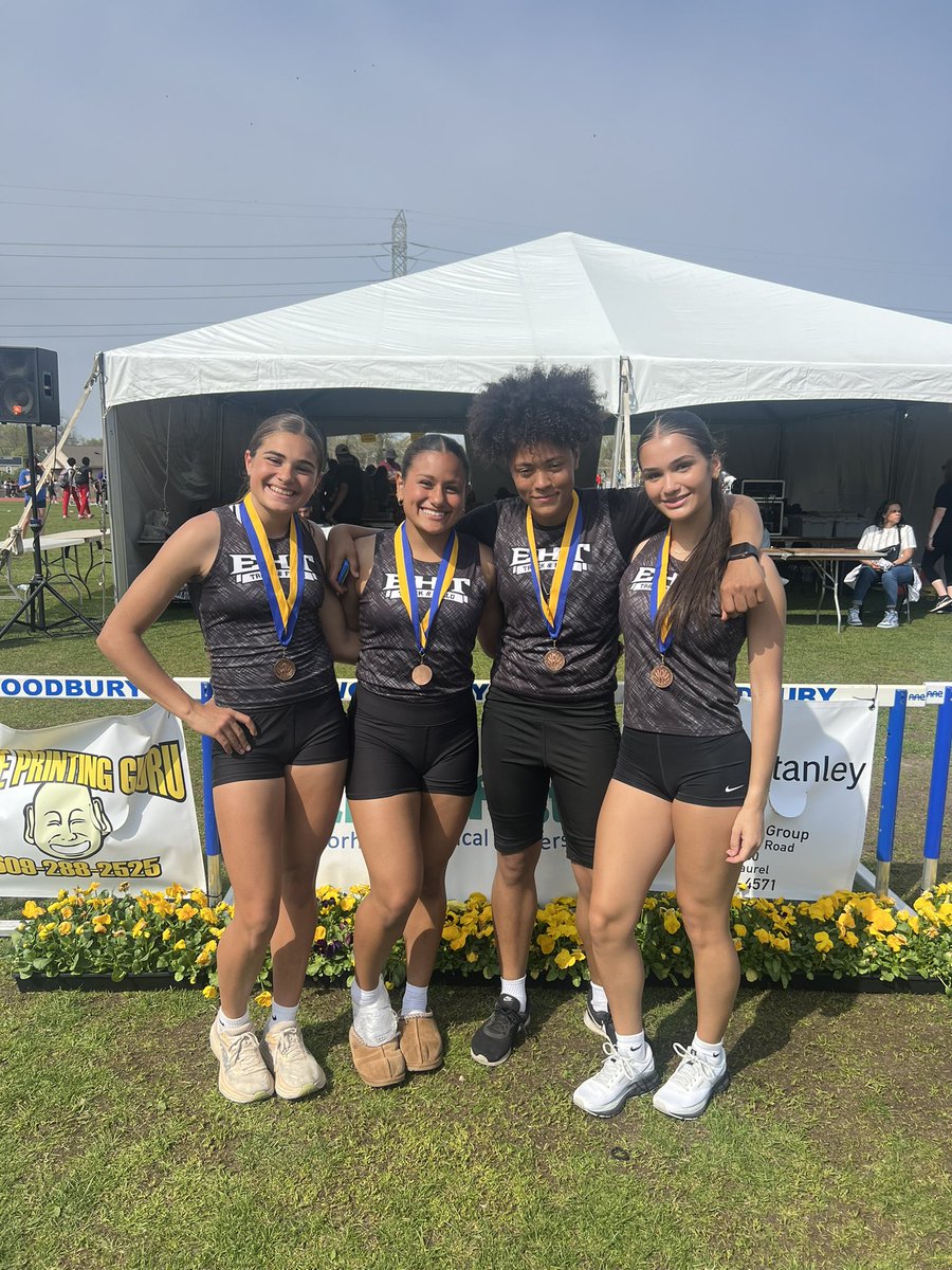 *In the 4x400m relay, Sophia Levy, Maya McKinley, Jasmin Halim, and Jackie Brownlee achieved a season-best time of 4:06.39, earning 4th place
#WoodburyRelays2025