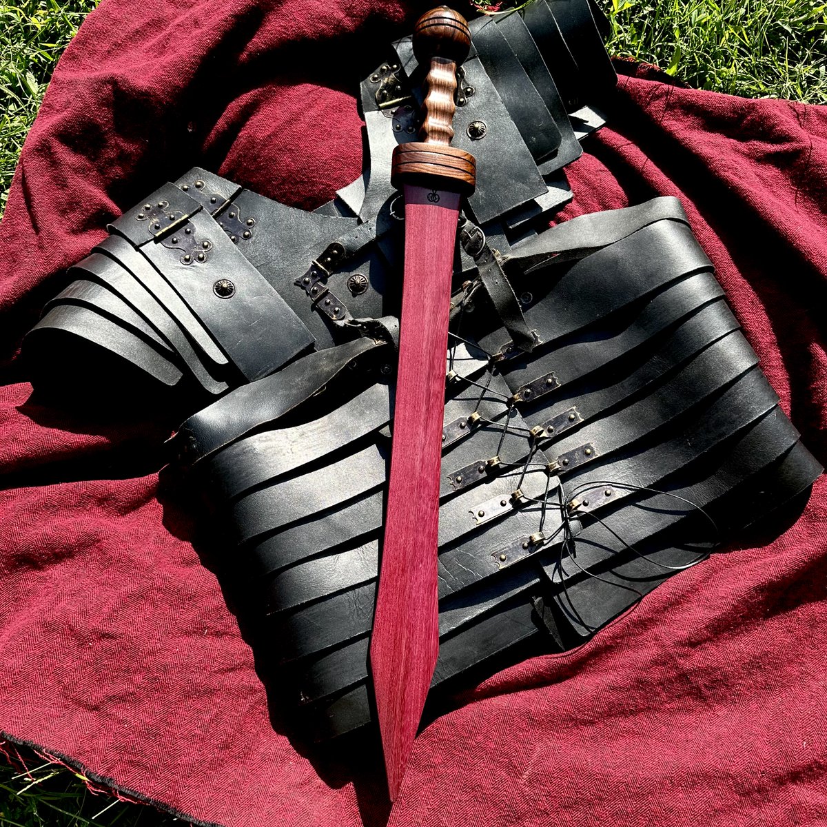 TheMiddleborne's tweet photo. It will cost you $0 do RT my work, but mostly look at Arann’s because mine is, uh, not playing the same game https://t.co/LZoWQjrtgs