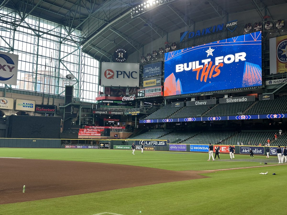 SportsTalk790's tweet photo. #Astros Baseball Is LIVE On @SportsTalk790 coming up at 5p!
@Astros π @Padres HOU up 1-0 in series
π»: 790AM | 94.5-HD2
π» Streaming: https://t.co/LImtOG4v2q
π @iHeartRadio @AstrosRadioMLB
#BuiltForThis // #HOUvsSD// #MLBβΎοΈ https://t.co/krV46b0rbo