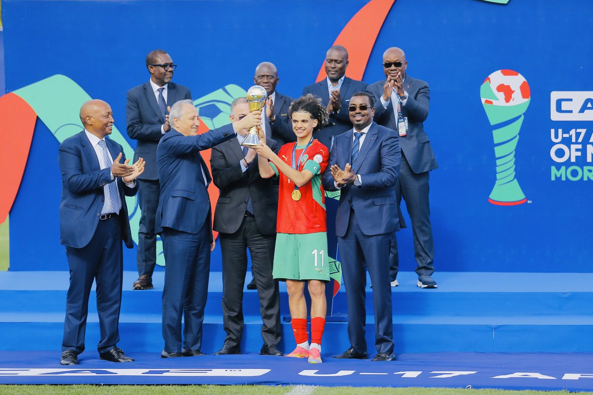 waberiBouh's tweet photo. Clap de fin pour une CAN U17 inoubliable !

Après trois semaines intenses passées au Maroc en tant que Président de la Commission des Jeunes de la CAF, je tiens à remercier chaleureusement tous ceux qui ont contribué à la réussite de cette belle compétition.

Félicitations particulières au Maroc pour leur belle victoire et pour l’accueil exceptionnel réservé à toute la famille du football africain.

Merci à l’ensemble de la CAF pour son engagement sans faille, aux organisateurs, équipes du protocole, et bénévoles.

 Un immense bravo également à toutes les équipes participantes.

#CANU17 #CAF #FootballAfricain #Waberi #FDF #Maroc #JeunesseEtSport #UnisParLeFootball