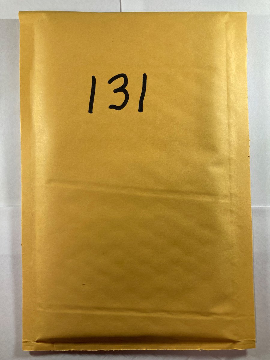🎁Appreciation Day Giveaway🎁

Winner Announced Wednesday

Bubble Mailer includes 4 random rookie cards from the NFL, NBA or MLB

🔥Mystery Mailer #131

To enter
1. Follow
2. Retweet
3. Like