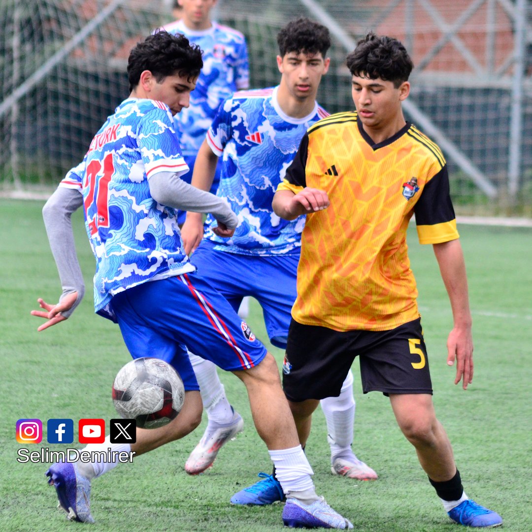 İstanbul U17/B Ligi 20. Grup 6. hafta maçında Bakırköy Kartaltepe, sahasında Esenyurt Gümüşhanespor'a 4-1 yenildi.   

📸 Fotoğraflar: bit.ly/4jgENy6

🏆 U17/B Ligi 6. Hafta
⚔️ #BakirköyKartaltepespor 1-4 #EsenyurtGümüşhane
📅 19 Nisan 2025 
🕣 11.00
🏟 İBB Şenlikköy