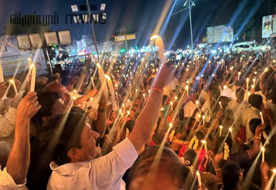 AIADMKITWINGOFL's tweet photo. விழுப்புரம் மாவட்டத்தில் கழக மாணவரணி சார்பில்,மாண்புமிகு கழகப் பொதுச்செயலாளர் "புரட்சித்தமிழர்" @EPSTamilNadu அவர்கள் ஆணைக்கிணங்க, NEET நுழைவுத் தேர்வை ரத்து செய்வோம்' என்று பொய்கூறி ஆட்சியைப் பிடித்த விடியா திமுக-வின் @mkstalin மாடல் அரசினால், தங்கள் இன்னுயிரை இழந்த மாணவ, மாணவிகளுக்கு, ம���ழுகுவர்த்தி ஏந்தி கண்ணீர் அஞ்சலி நடைபெற்றது.

#நீட்ரகசியம்_திமுக_சதுரங்கவேட்டை