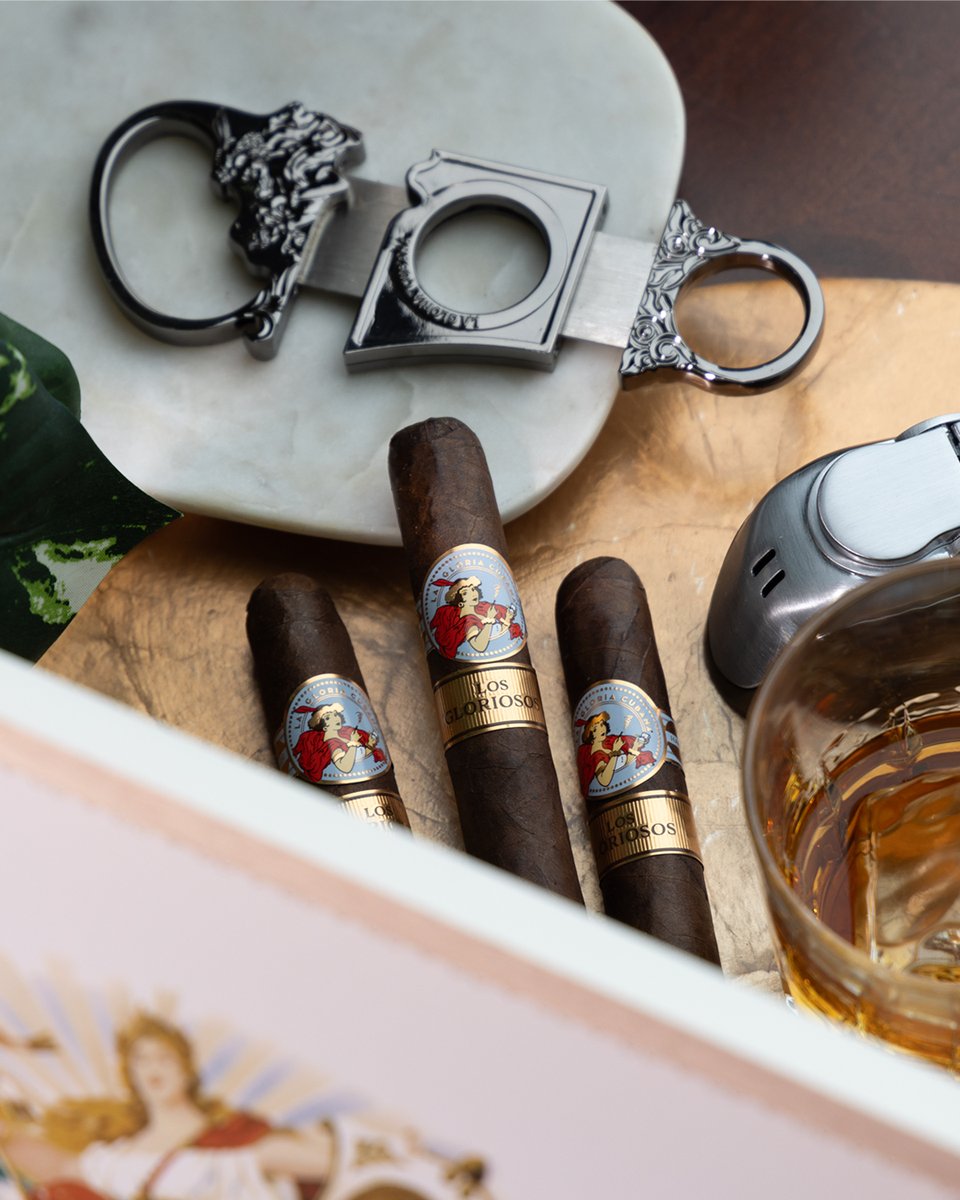Cigar World tweet media